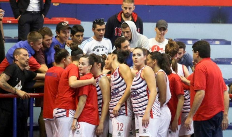 1 panionios gynaikes