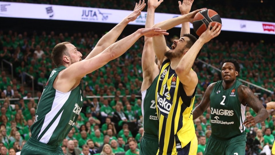 nikola kalinic fenerbahce beko istanbul eb18 1