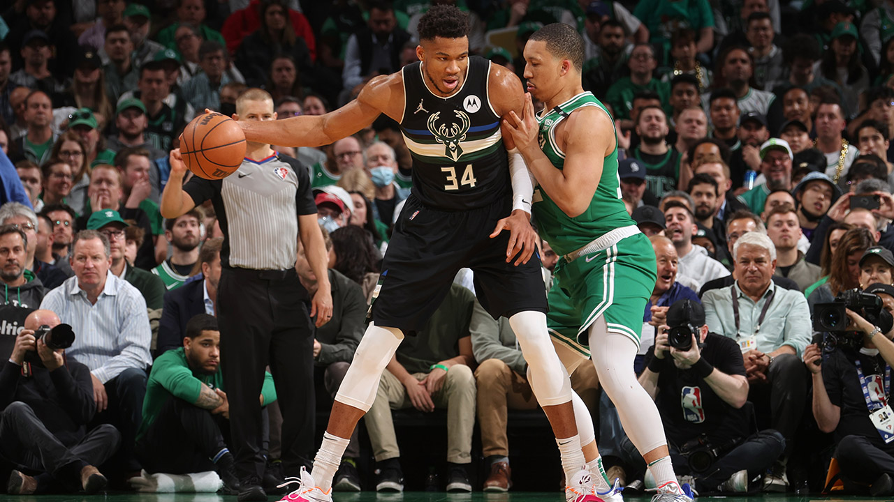 Giannis Antetokounmpo Grant Williams GettyImages 