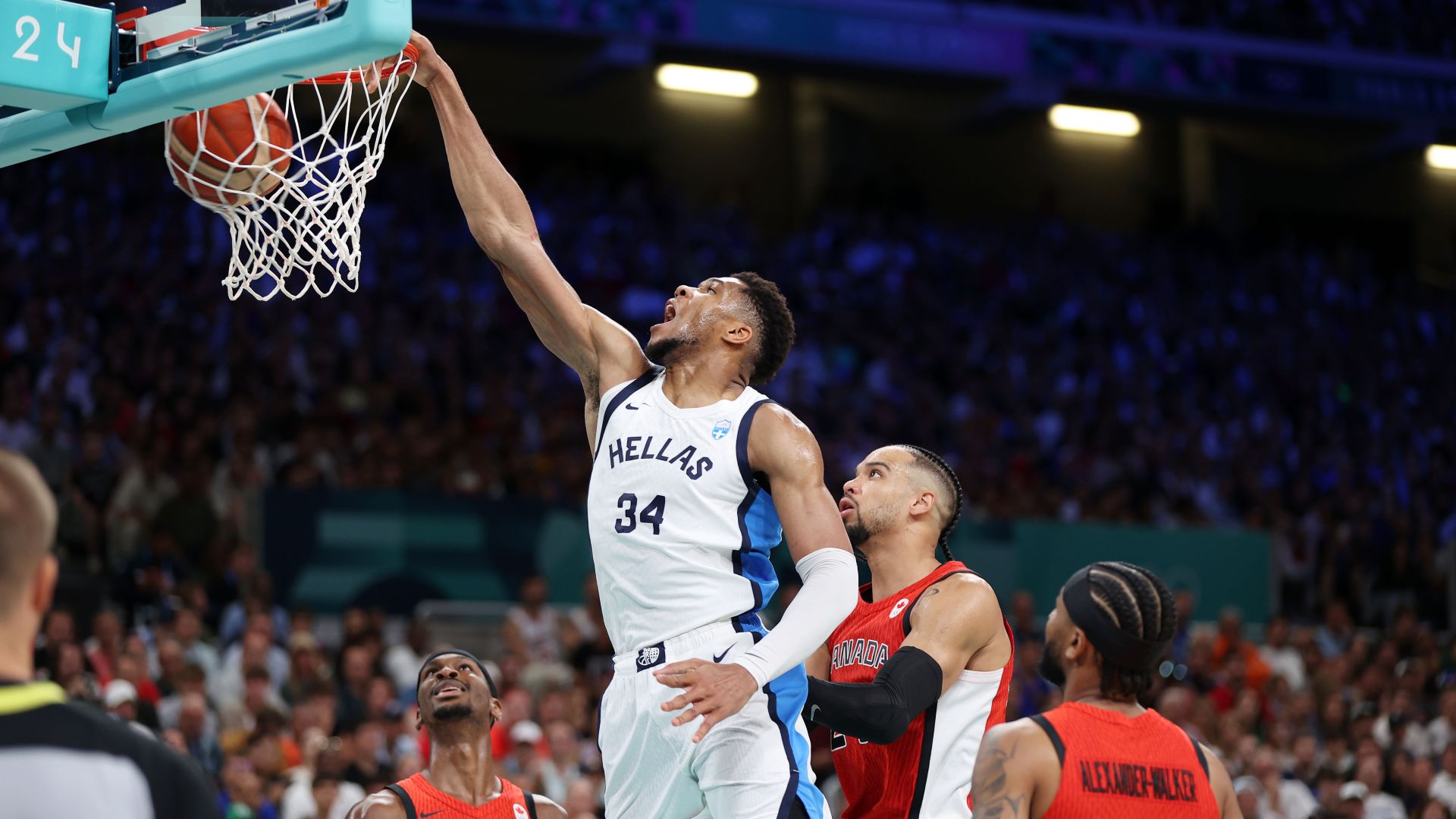 Antetokounmpo Intime 1