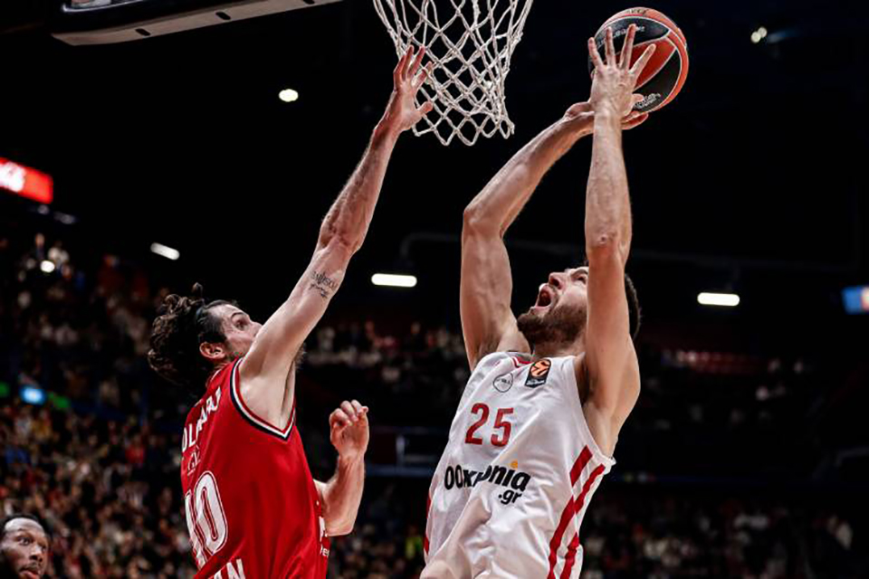 armani olympiacos peters
