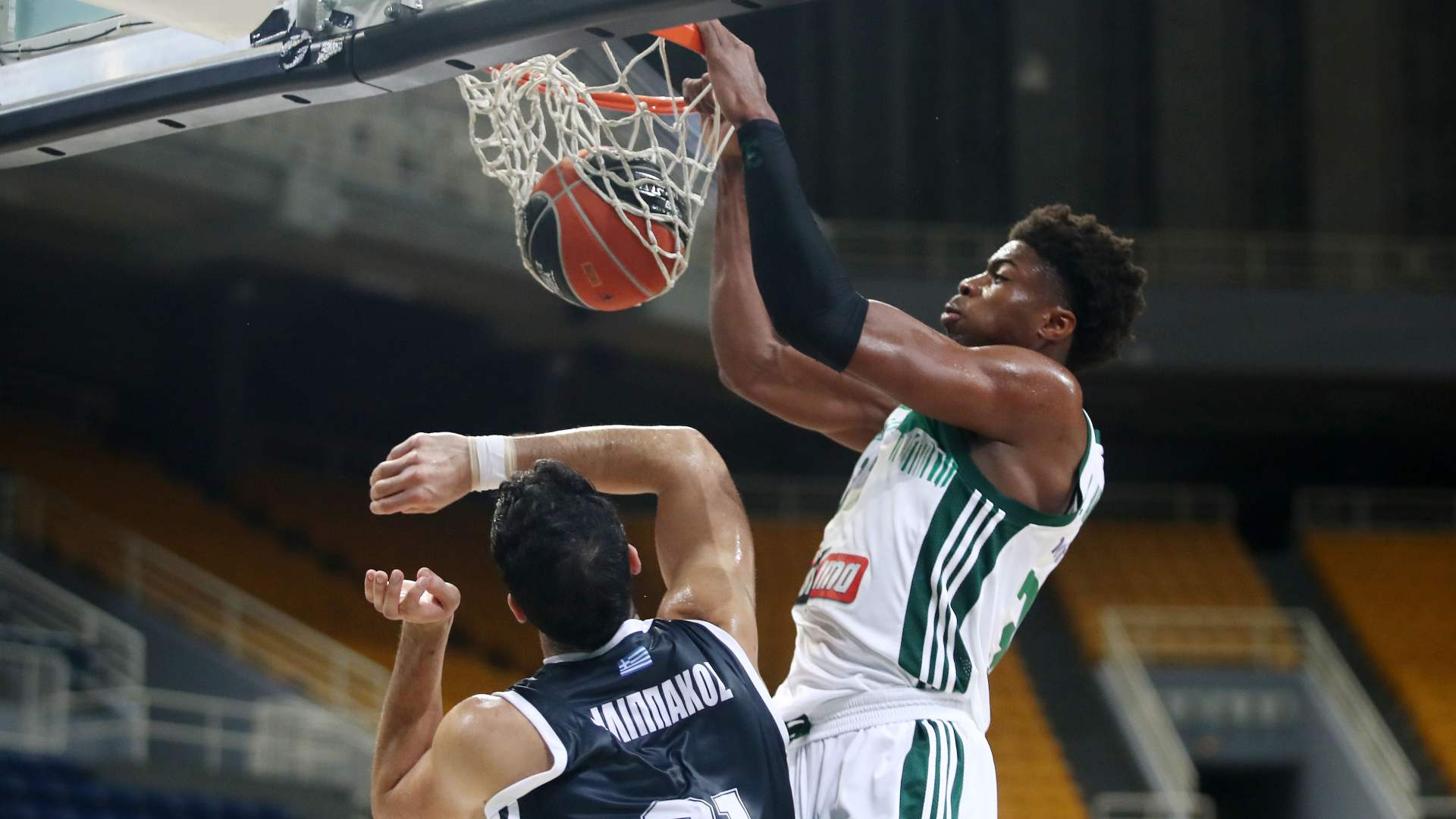 Antetokounmpo1