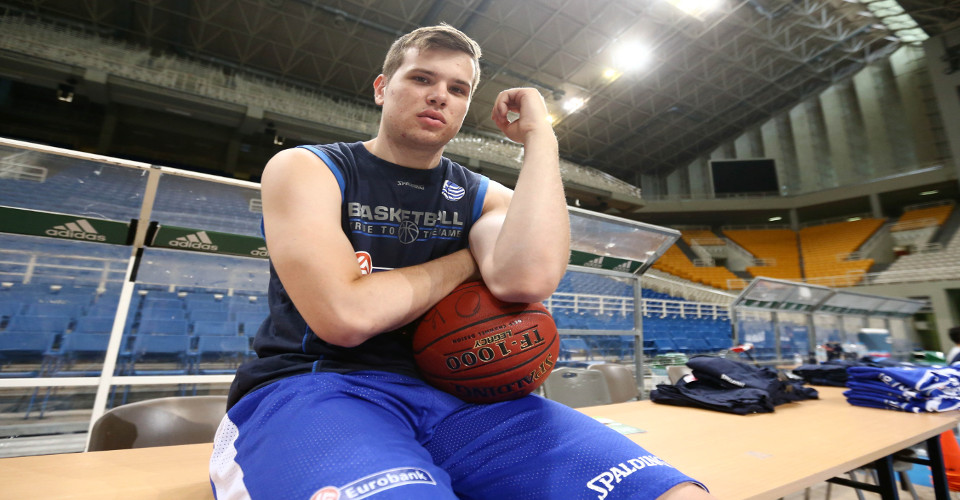 agravanis ethniki
