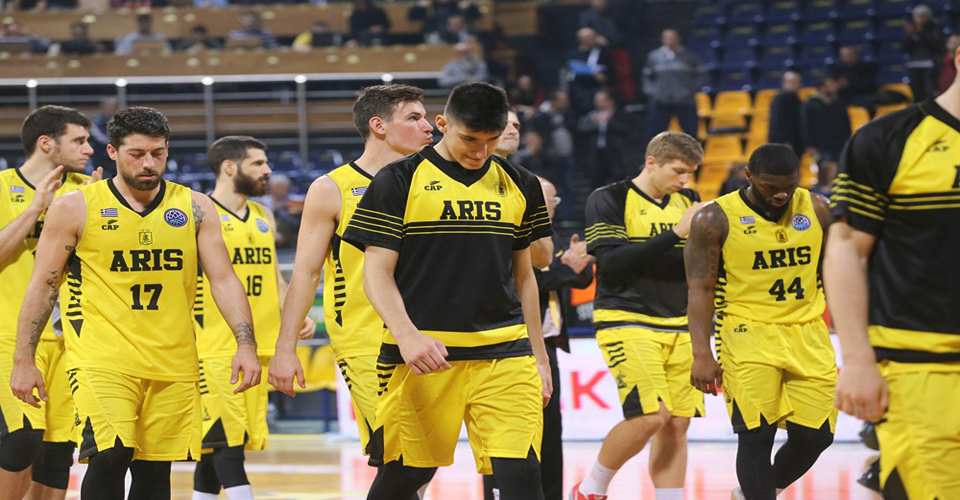 aris katevasmena kefalia