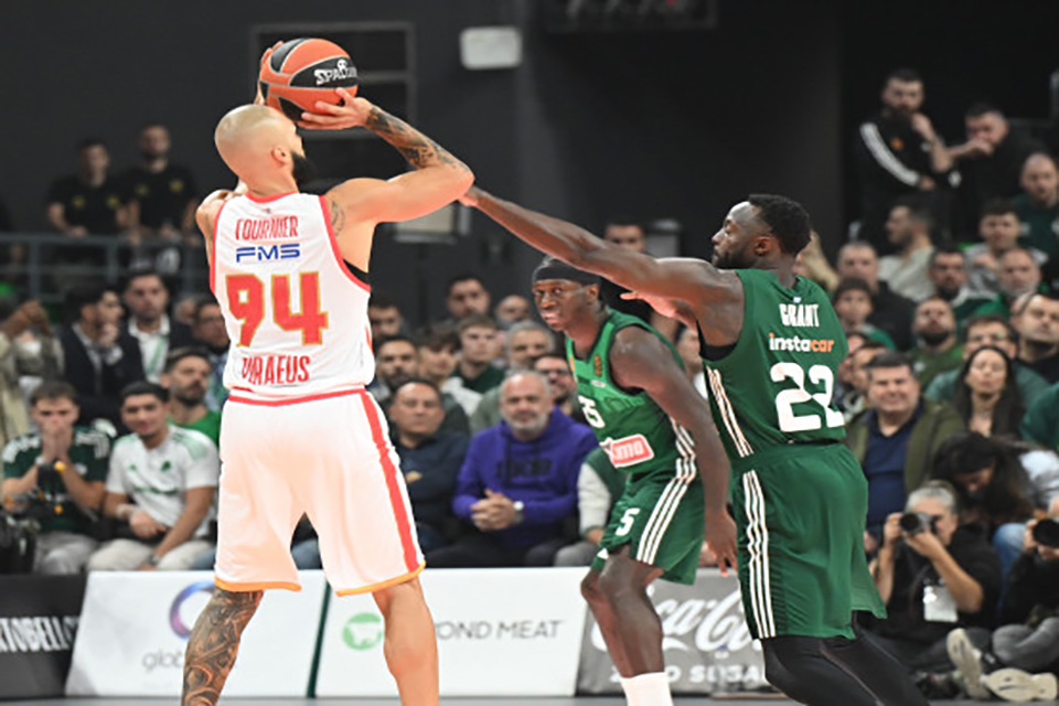 foyrnie pao olympiakos
