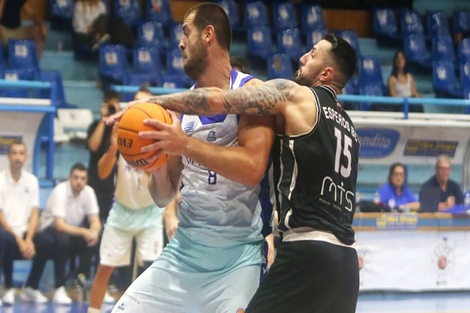 iraklis lamia kypello