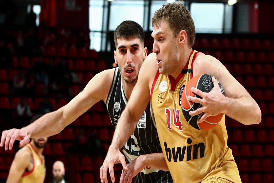 sasa olympiakos paok
